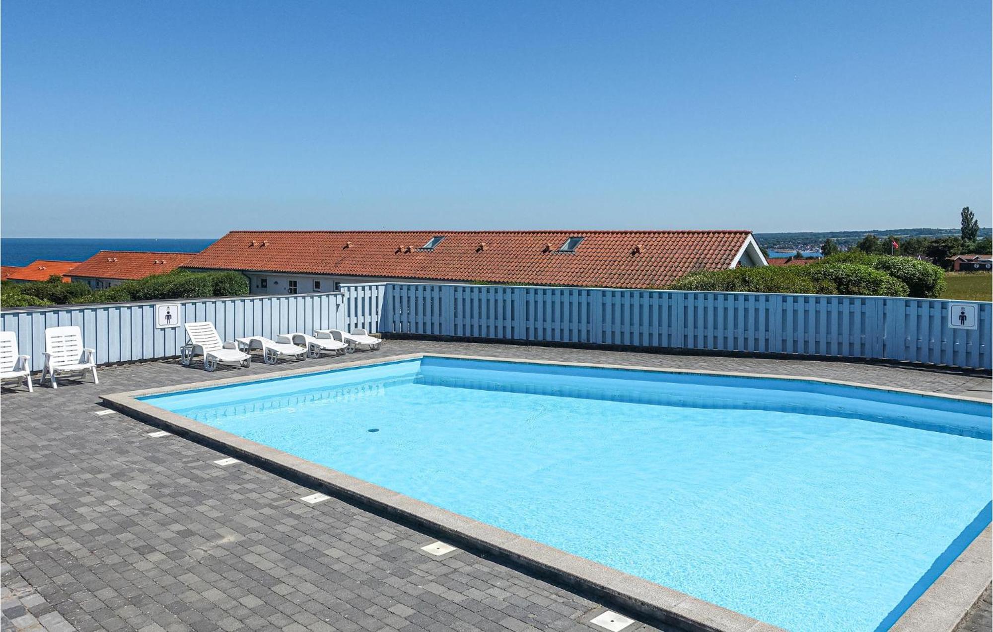 Nice Apartment In Allinge With House Sea View Exterior foto